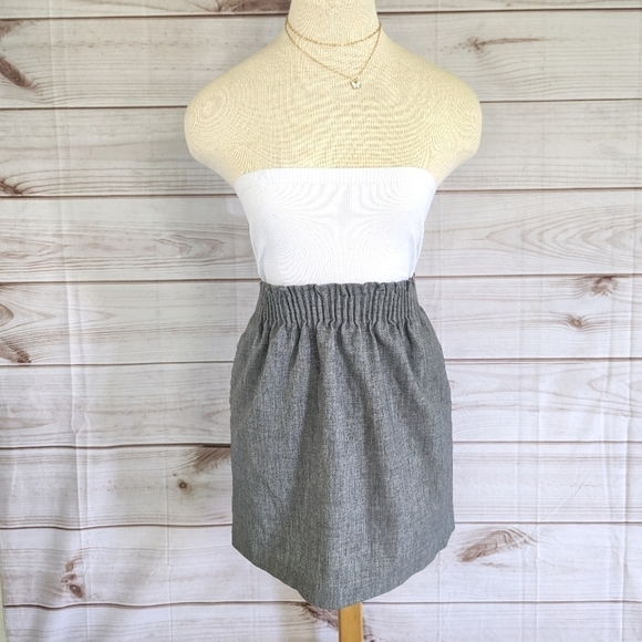 J. Crew Mercantile Sidewalk Ruched Waist Mini Skirt in Stone Gray Size 0 - Picture 5 of 12